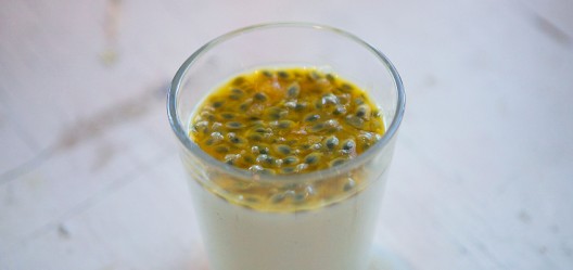Panna Cotta med pasjonsfrukt