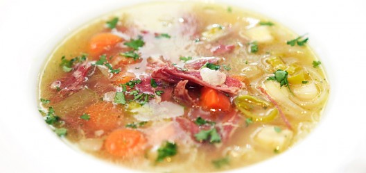 Svineknokesuppe